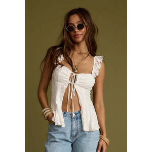 12th Tribe Gia White Lace Ruffle Top Size MM